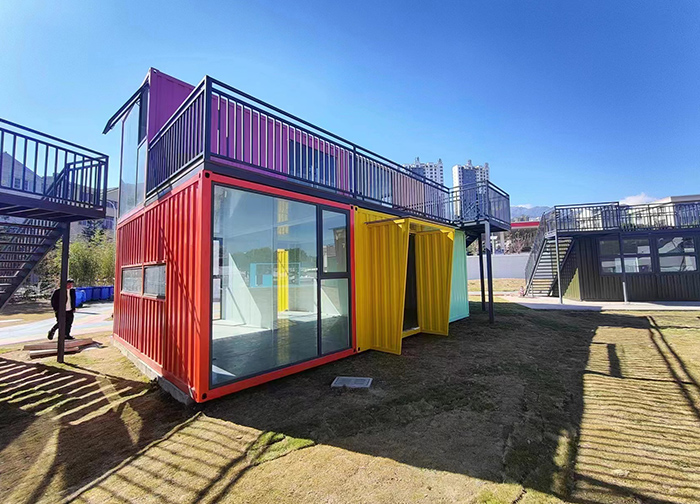 云南集裝箱活動房是怎么實現(xiàn)空間與環(huán)境共贏的